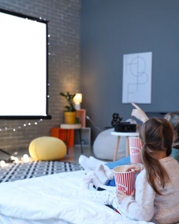 5 Must-Have Items for a Perfect Family Movie Night at Home